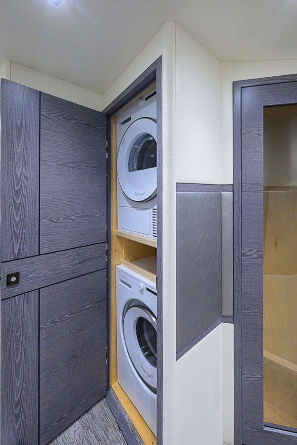 2024-viking-72-1-4b5a26