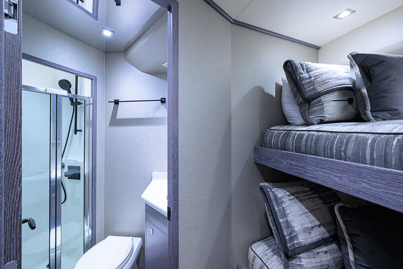 2024-viking-72-1-4b5a26