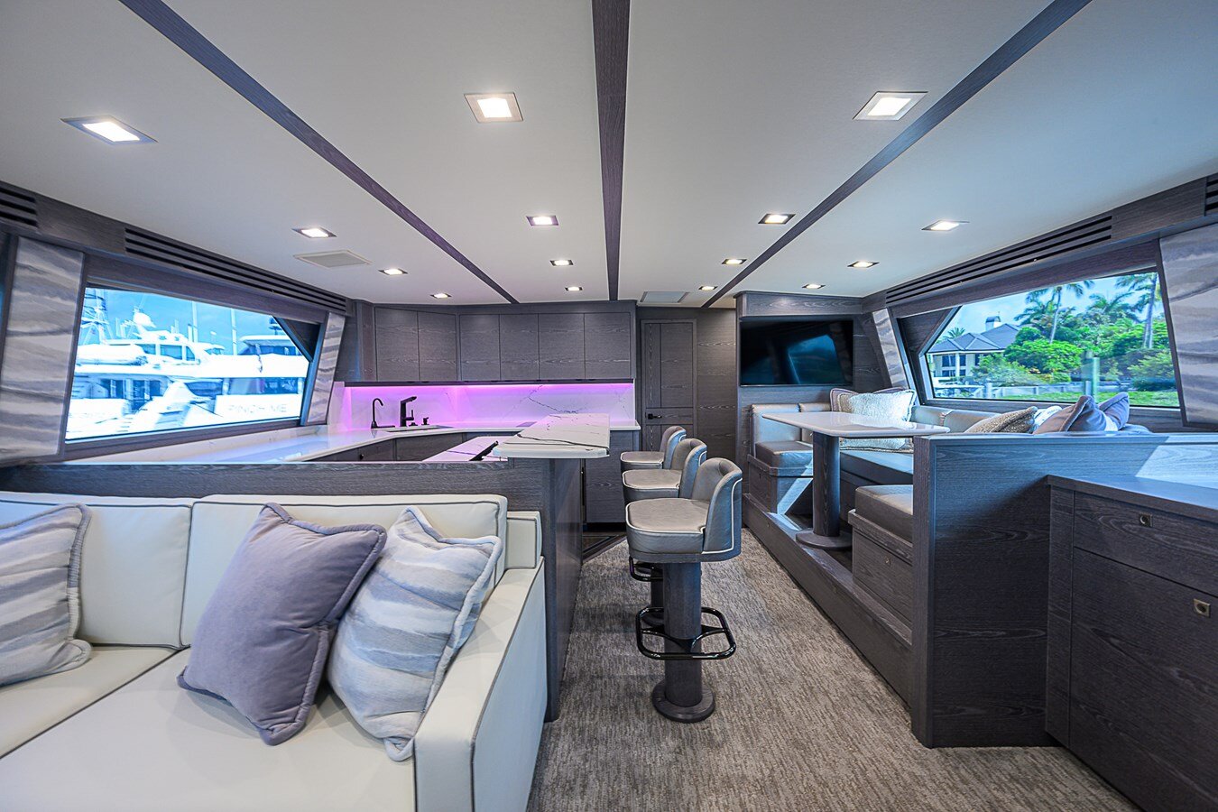 2024-viking-72-1-4b5a26