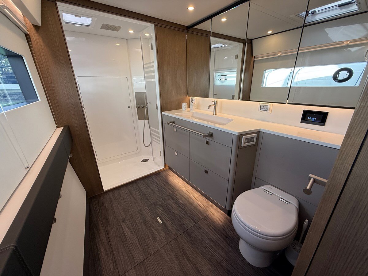 2024 XQUISITE YACHTS 61' 9