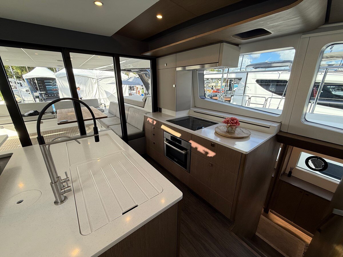 2024 XQUISITE YACHTS 61' 9