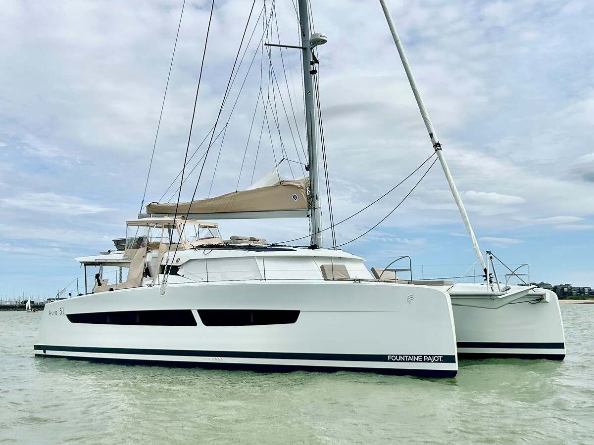 2025-fountaine-pajot-51-ea17f1