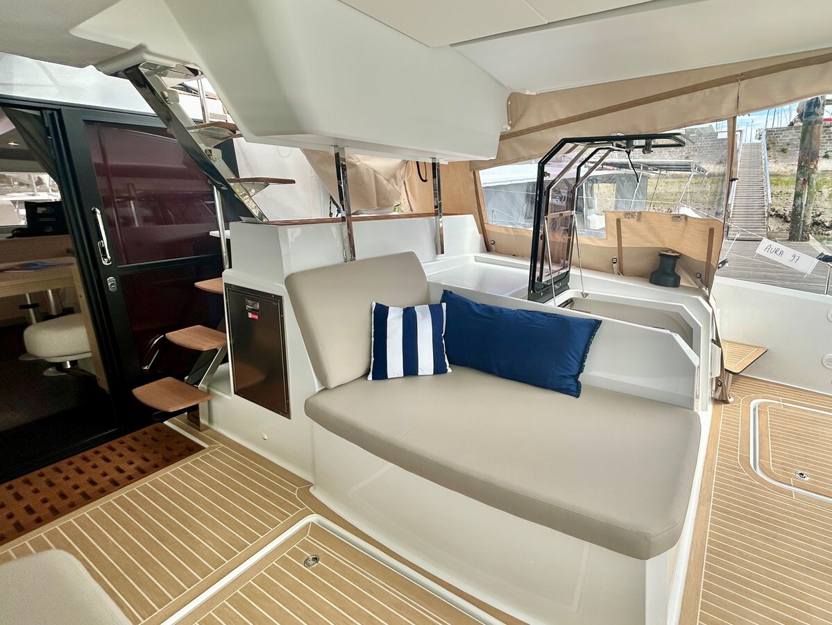 2025-fountaine-pajot-51-ea17f1