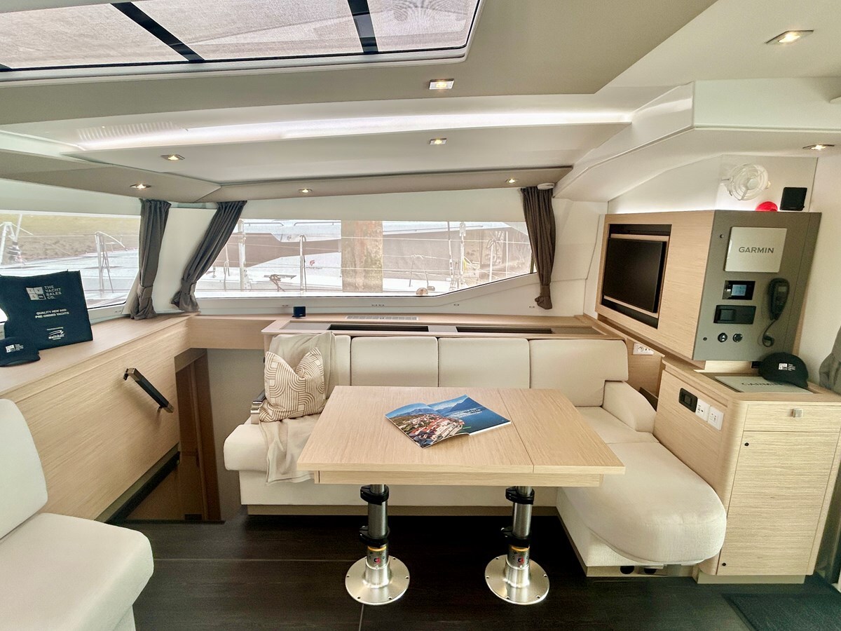 2025-fountaine-pajot-51-ea17f1