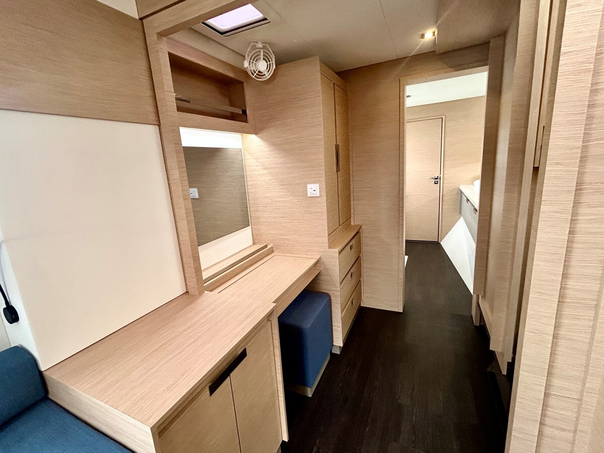 2025-fountaine-pajot-51-ea17f1