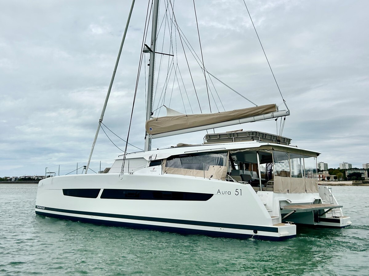 2025-fountaine-pajot-51-ea17f1