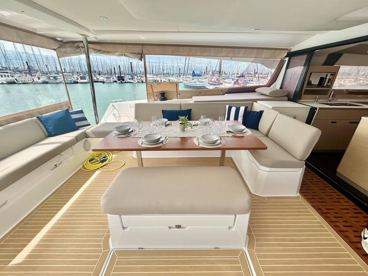 2025-fountaine-pajot-51-ea17f1