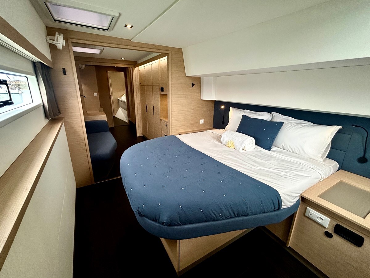 2025-fountaine-pajot-51-ea17f1