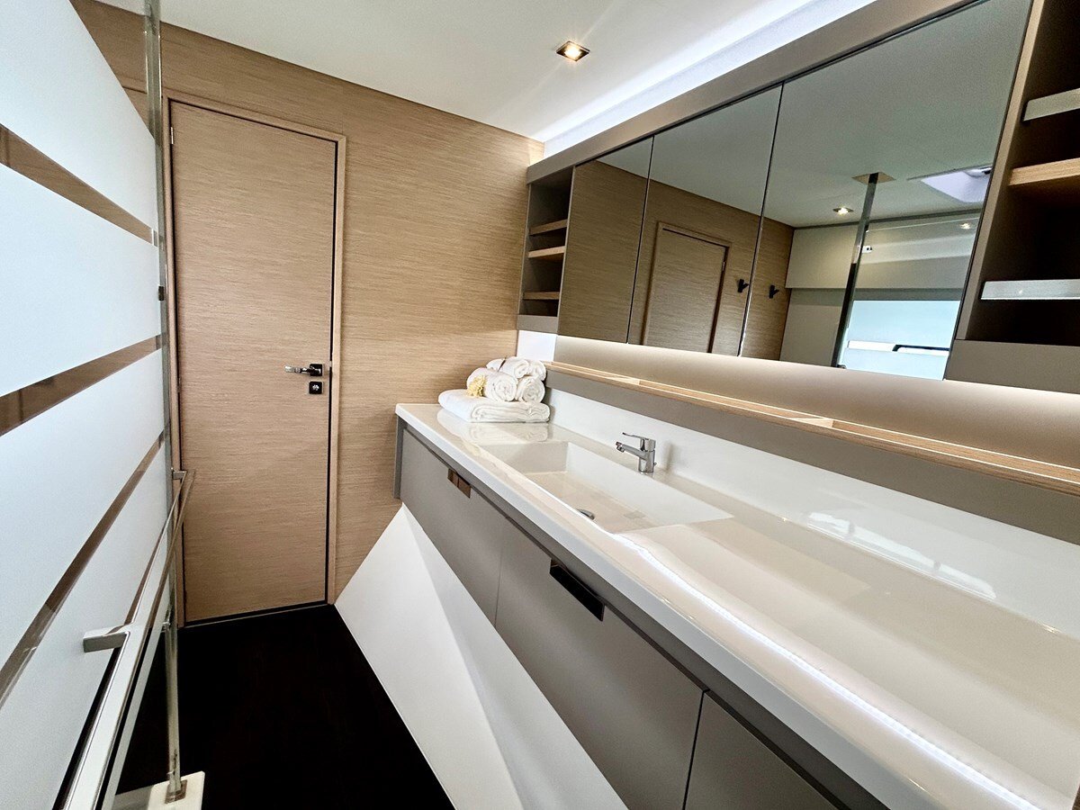 2025-fountaine-pajot-51-ea17f1