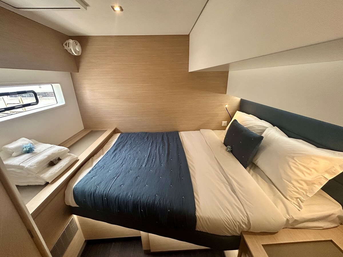 2025-fountaine-pajot-51-ea17f1