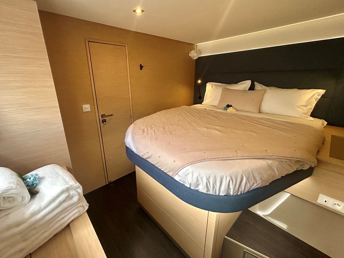 2025-fountaine-pajot-51-ea17f1