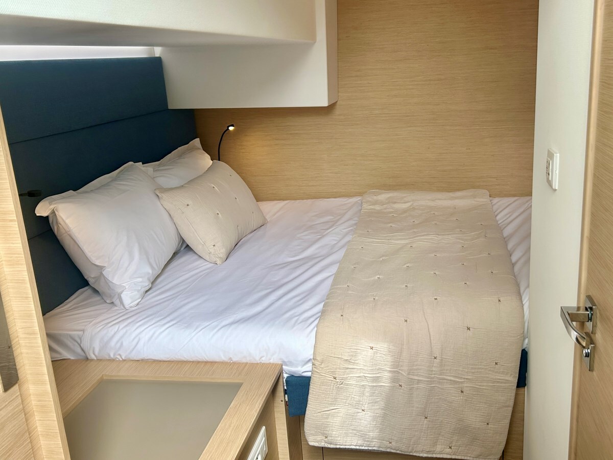 2025-fountaine-pajot-51-ea17f1