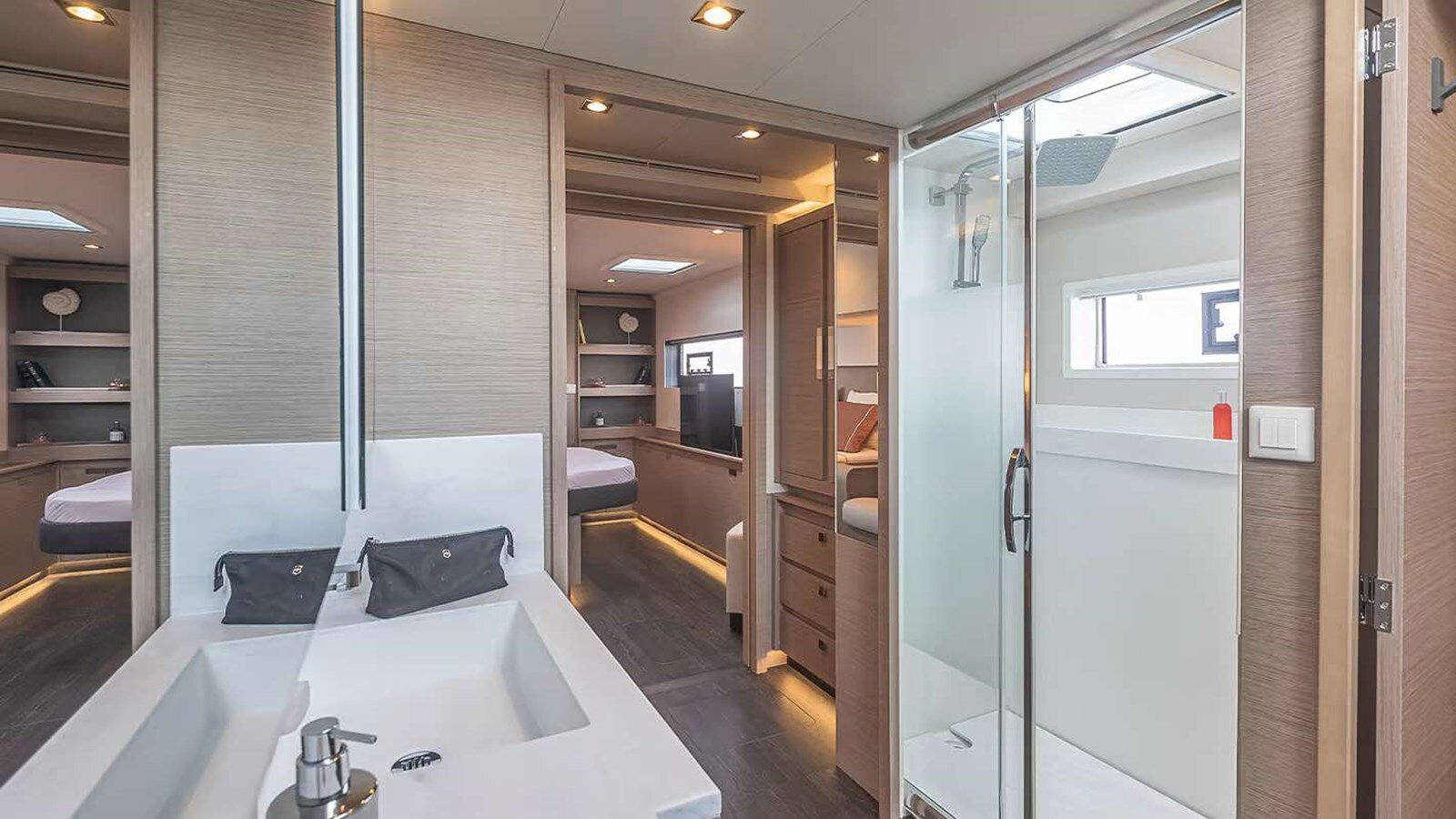 2025 FOUNTAINE PAJOT 59'