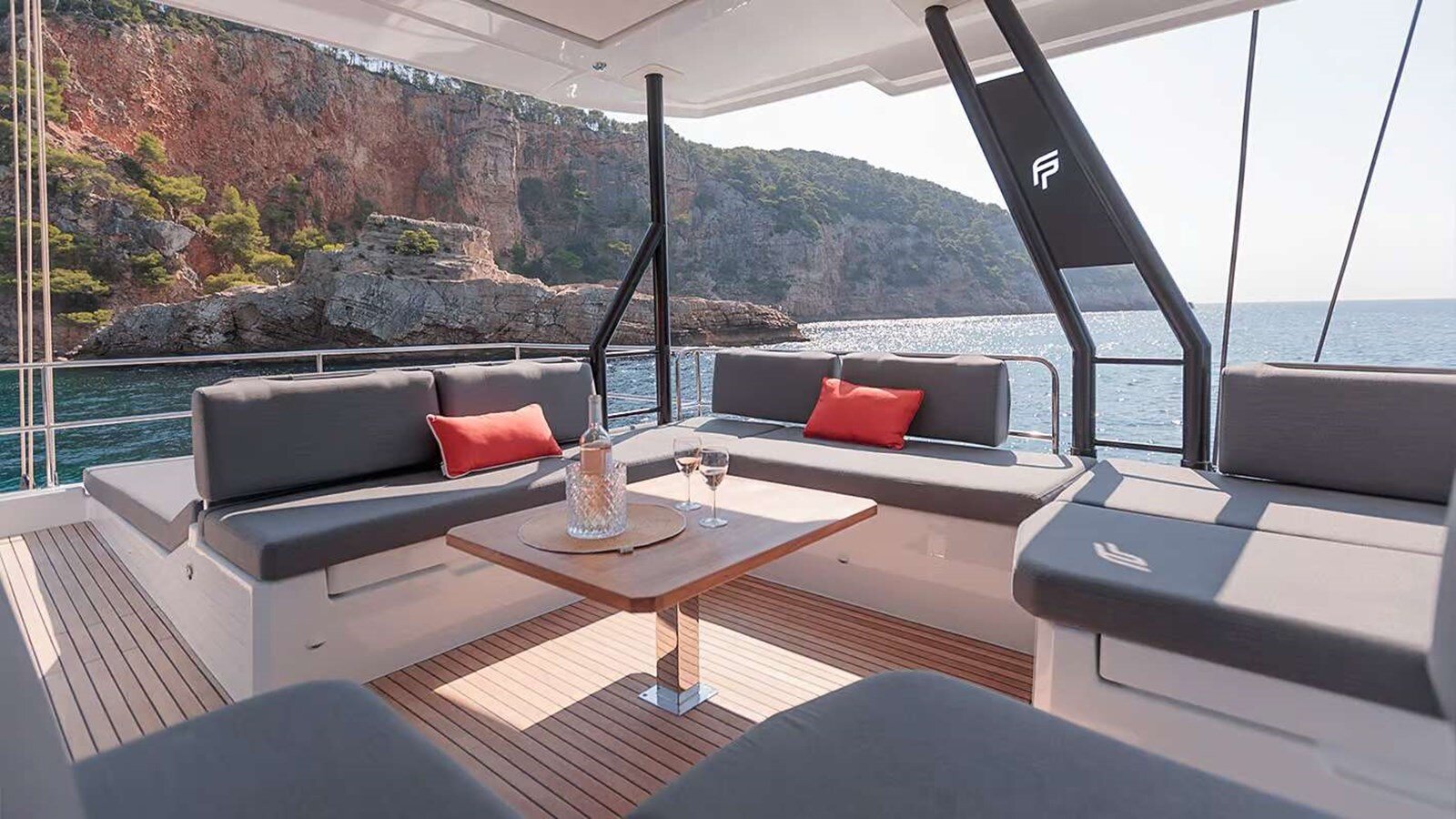 2025-fountaine-pajot-59-bde927