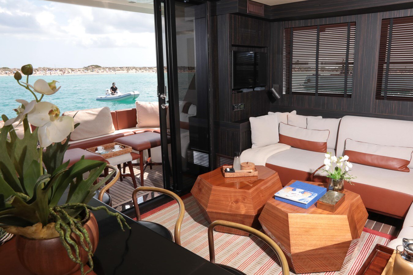 2025 OVERBLUE 58' 10