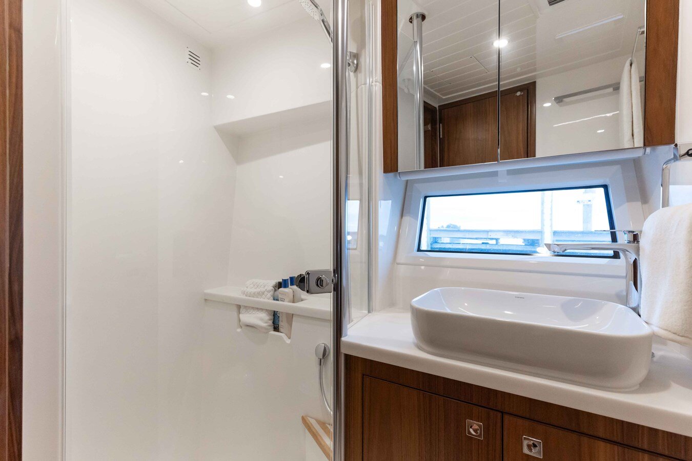 2025-riviera-0-d89e8e