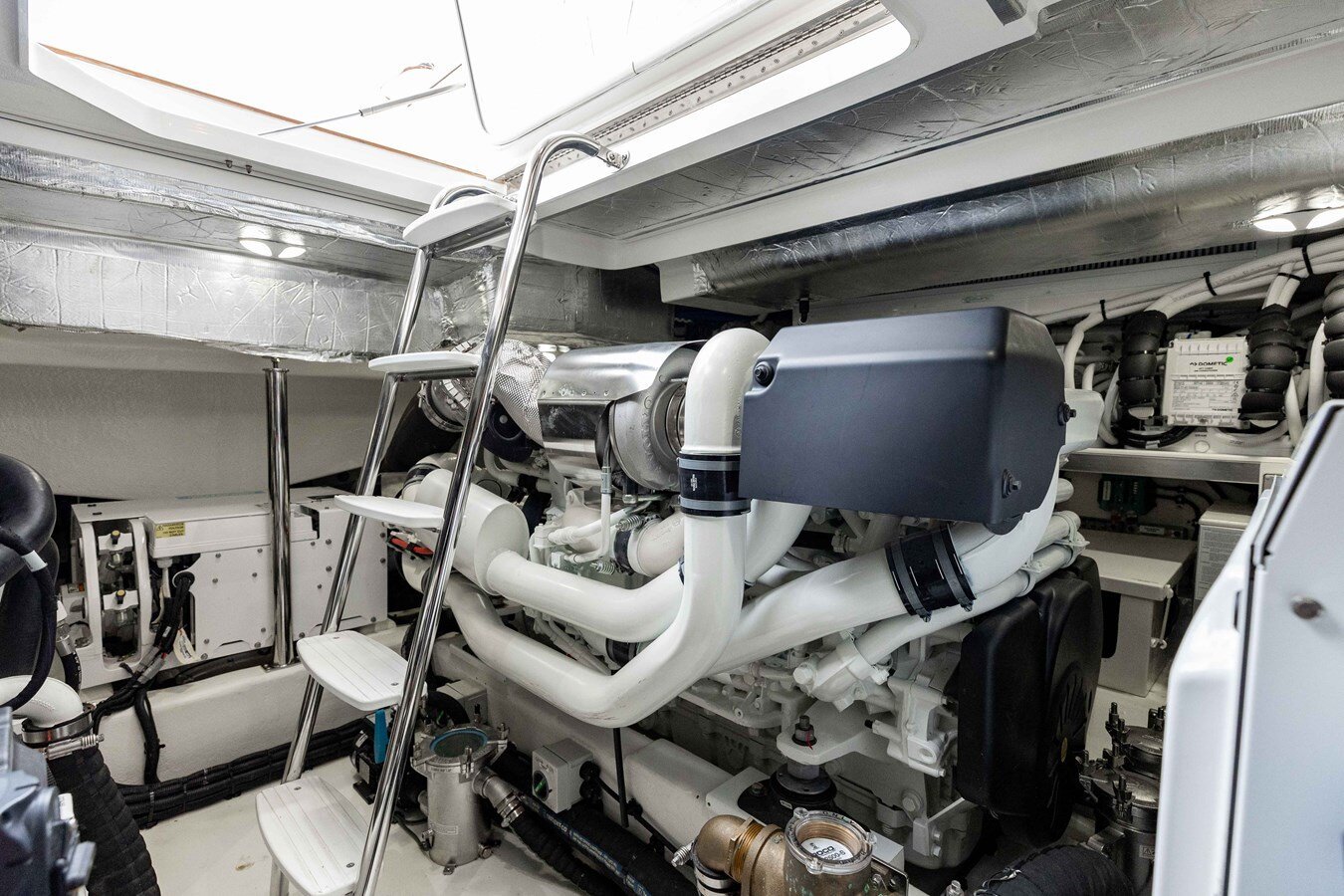 2025-riviera-0-d89e8e