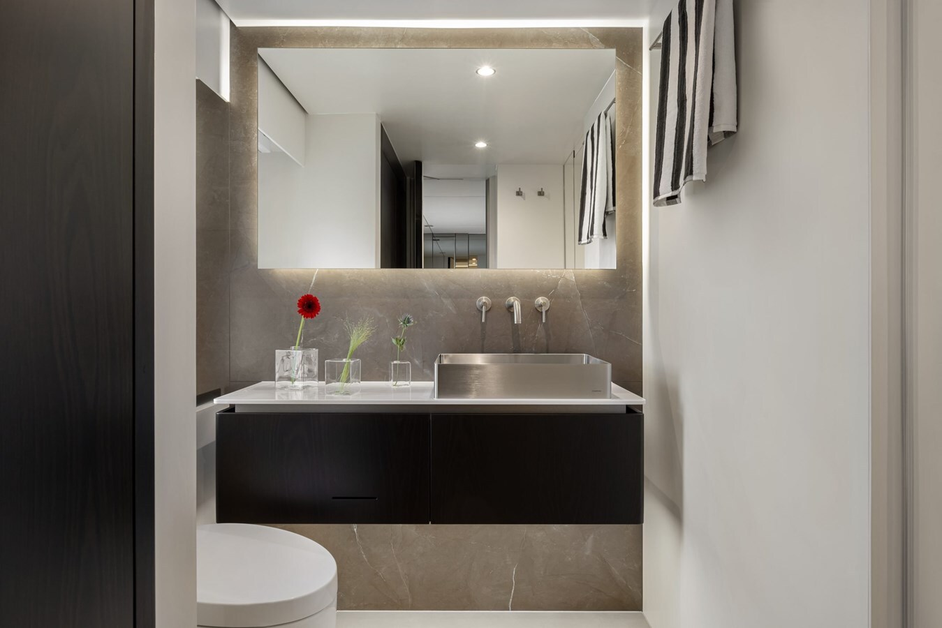 2025 SUNREEF YACHTS 69' 11