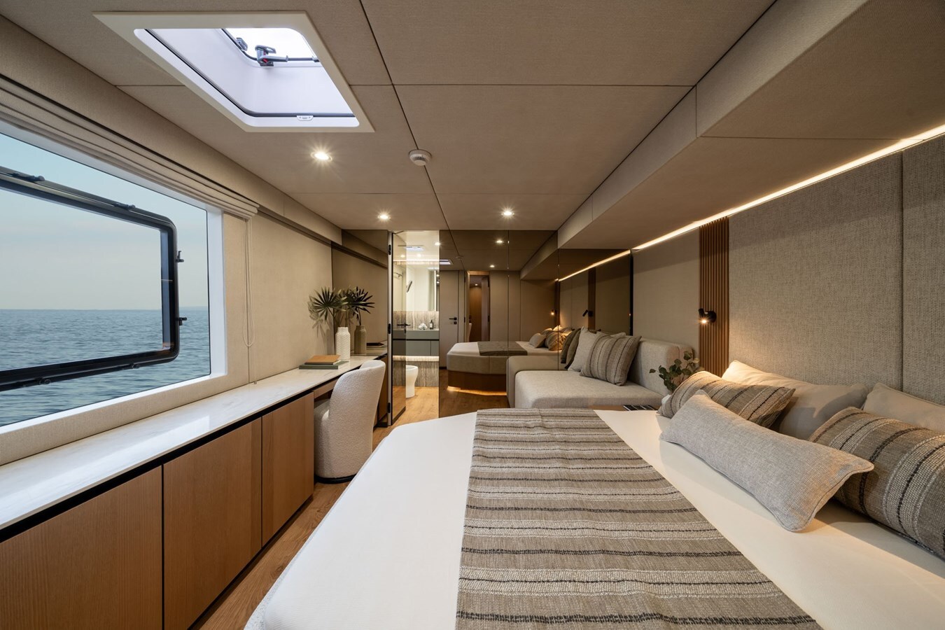 2025 SUNREEF YACHTS 71'