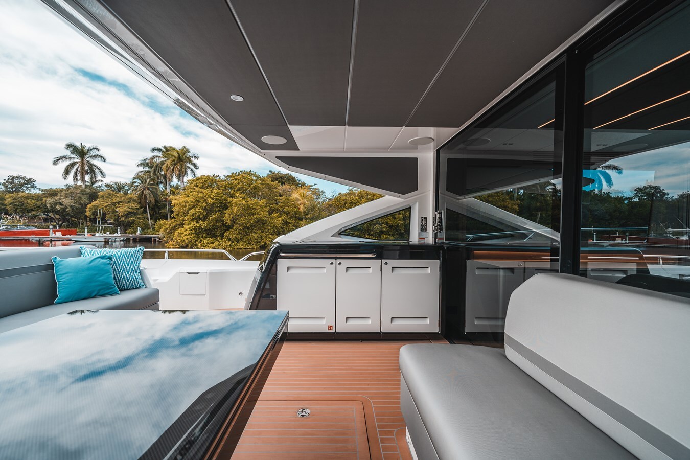 2025-sunseeker-75-8-f7ea96