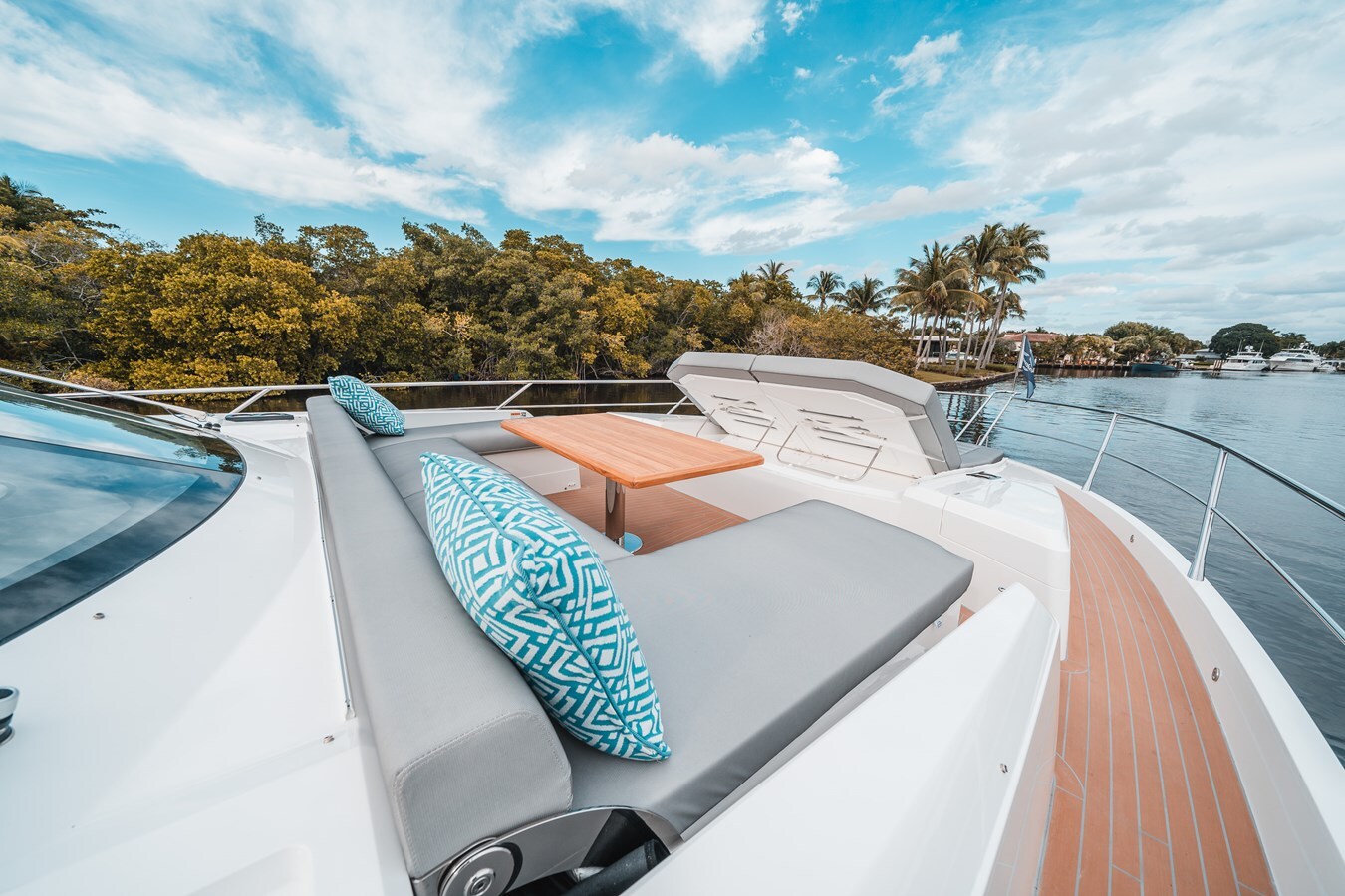 2025-sunseeker-75-8-f7ea96