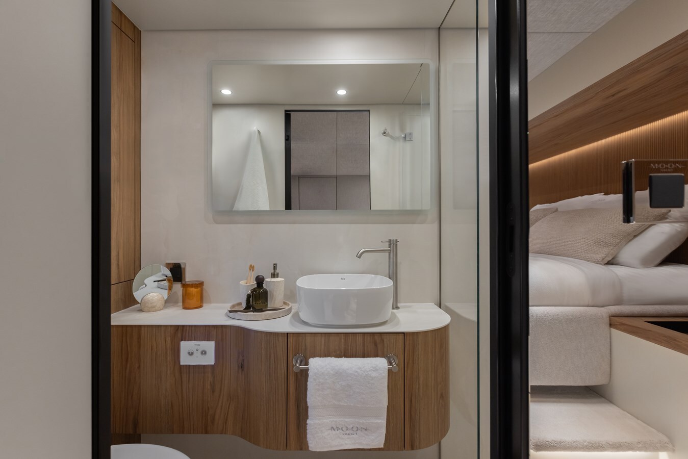 2026-moon-yachts-63-5-008b94