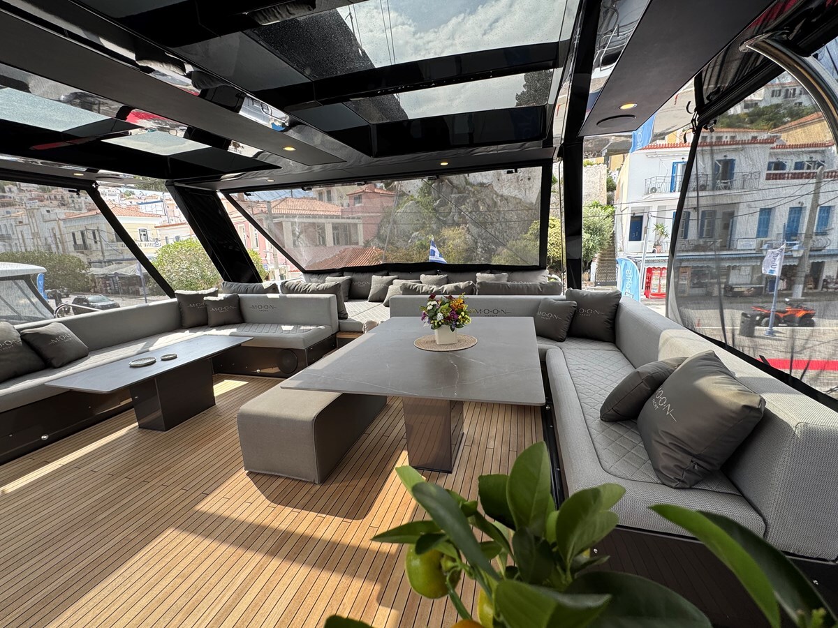 2026-moon-yachts-63-5-008b94