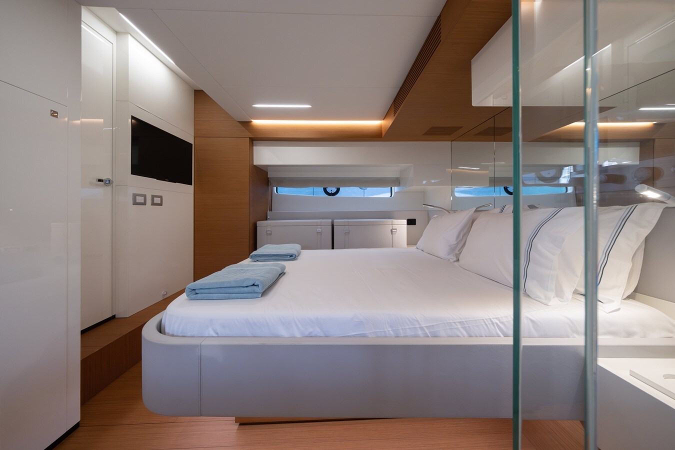 2100-bluegame-61-9-f6bb01